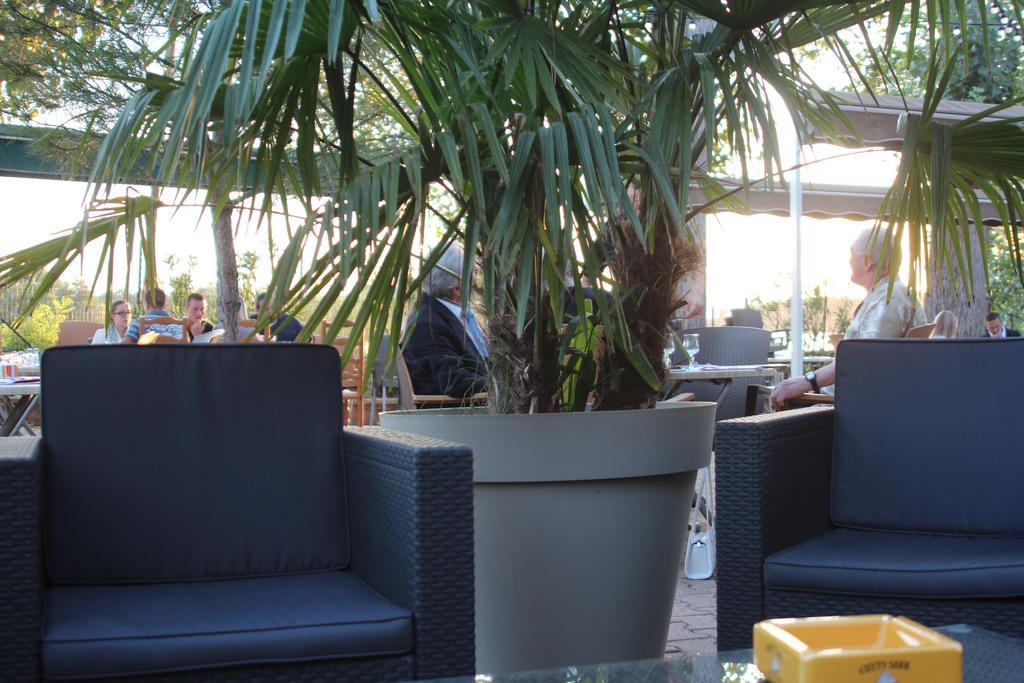 Hotel O2 Saone Reyrieux Zewnętrze zdjęcie