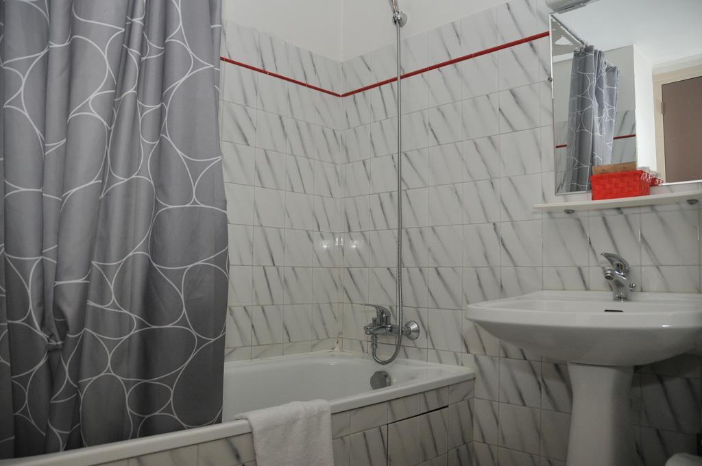 Hotel O2 Saone Reyrieux Zewnętrze zdjęcie